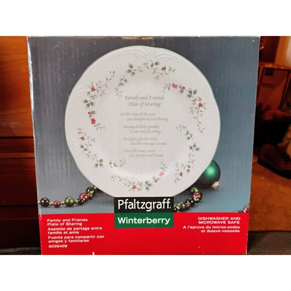 Pfaltzgraff Family And Friends Plate Of Sharing Winterberry 12” Stoneware NIB - Picture 1 of 7